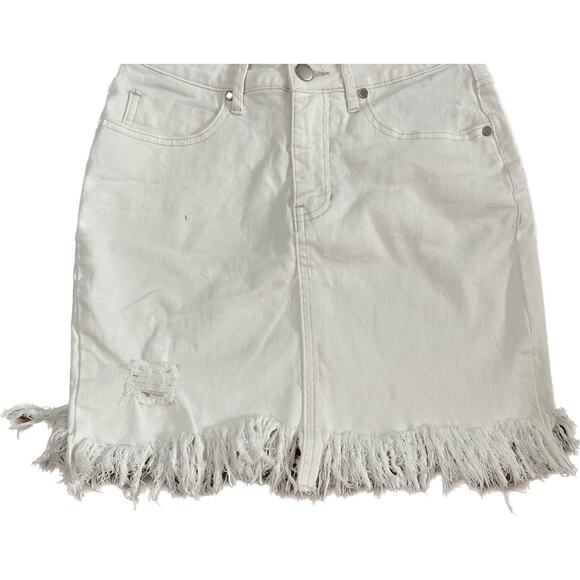 PTCL Ripped Frayed Hem Denim Miniskirt White Jean Distressed Skirt Size 27 - Picture 10 of 11